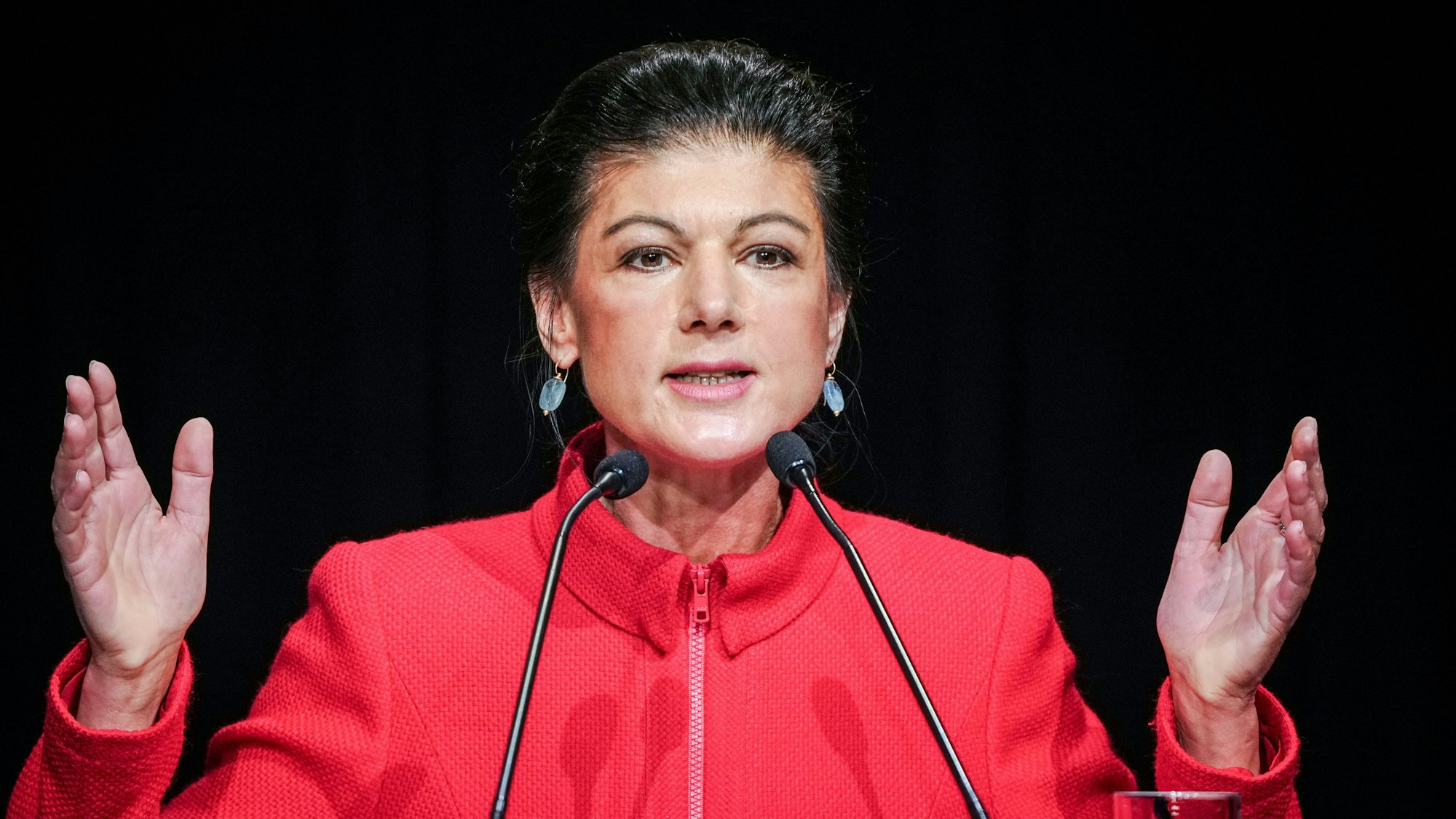 Sahra Wagenknecht, Parteivorsitzende, spricht beim Gründungsparteitag der neuen Wagenknecht-Partei, das «Bündnis Sahra Wagenknecht - für Vernunft und Gerechtigkeit».