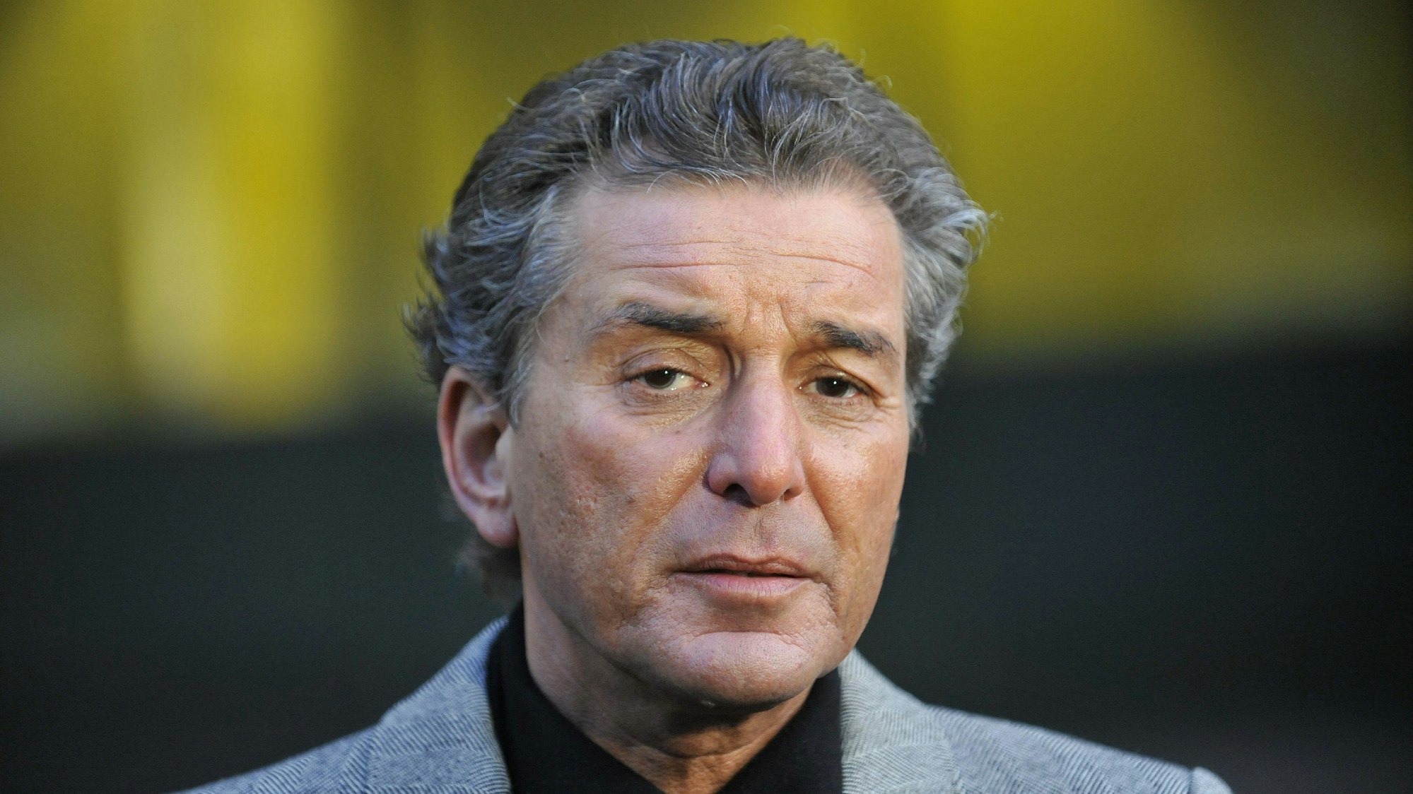 Aufnahme von Michel Friedman, der ernst in die Kamera blickt. (Archivbild)