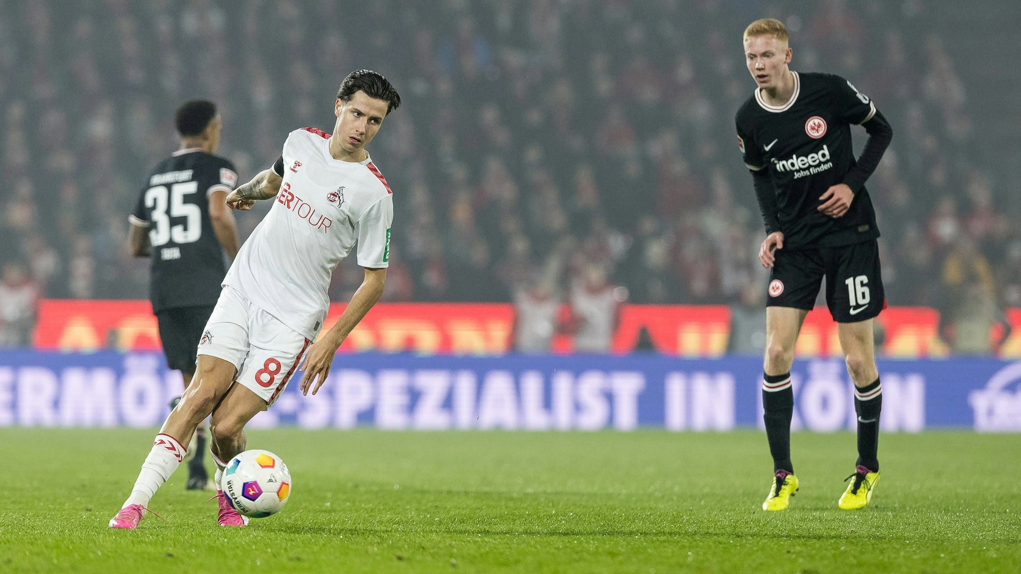 Denis Huseinbasic (l.) hat beim 1. FC Köln zu seiner Form zurückgefunden.IMAGO/Beautiful Sports