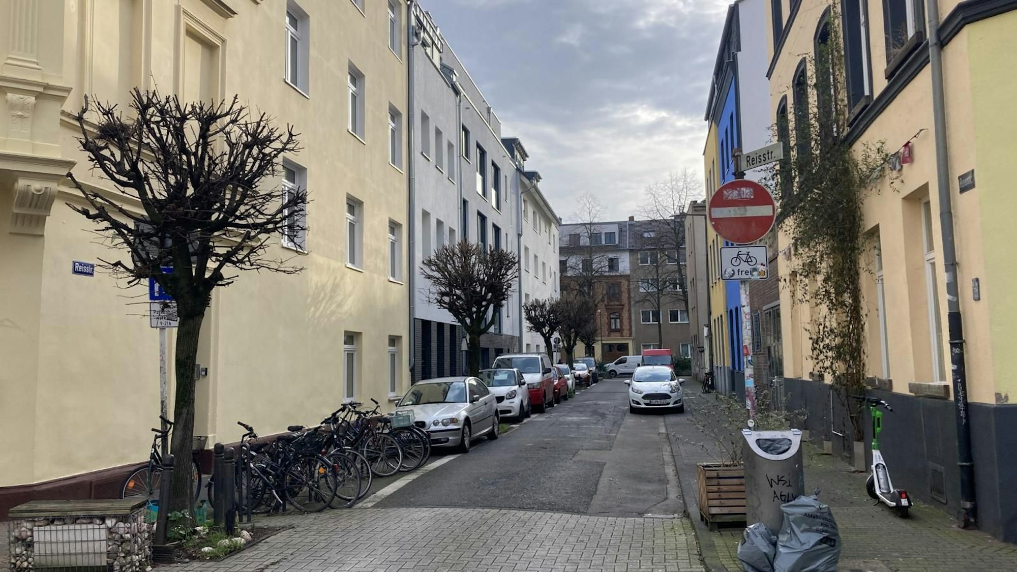 Blick in eine Anwohnerstraße in Ehrenfeld
