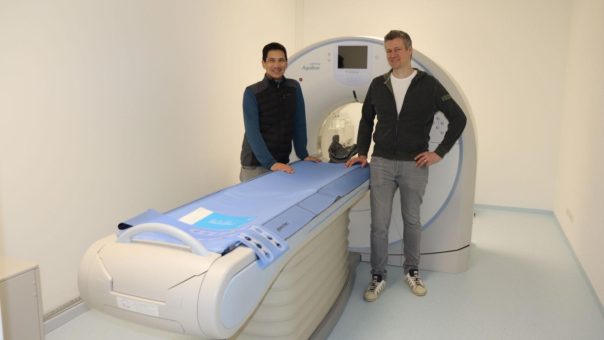 Andreas Fischer (l.) und Carsten Kazmierczak wollen mit ihrem Fachtierarztzentrum andere Kollegen unterstützen. Foto: Uwe Schäfer
