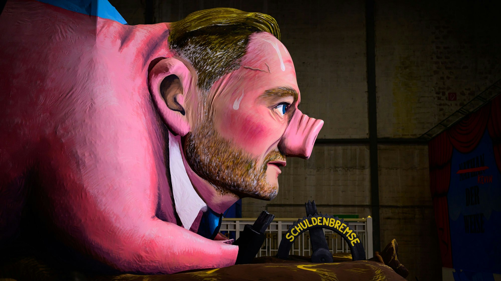 Christian Lindner müht sich an der Schuldenbremse ab.