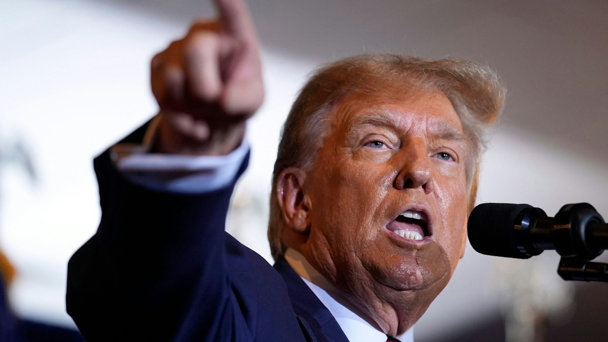 Donald Trump, ehemaliger Präsident der USA, spricht im Januar auf einer Vorwahlparty.