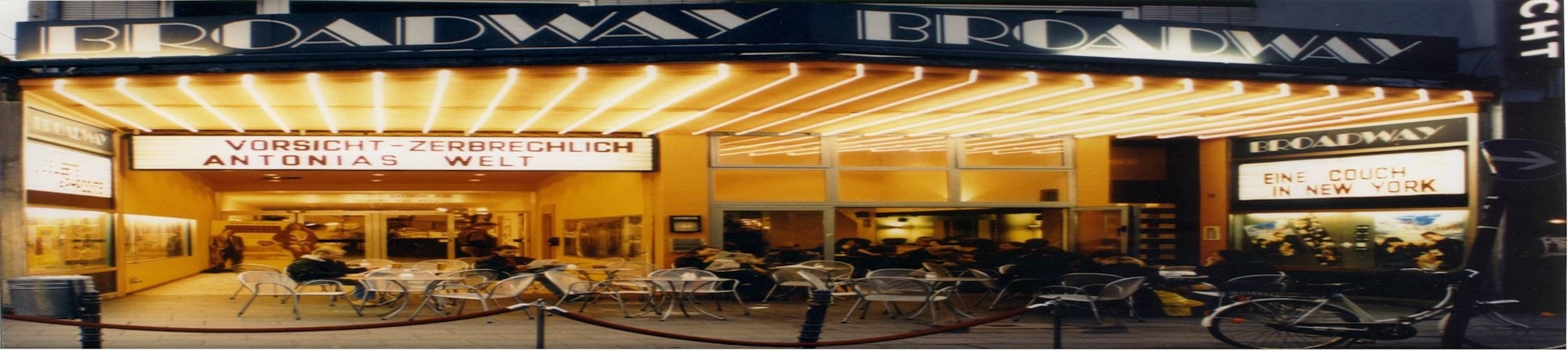 Ansicht vom früheren Broadway Kino in den 90ern Jahre auf der Ehrenstraße.