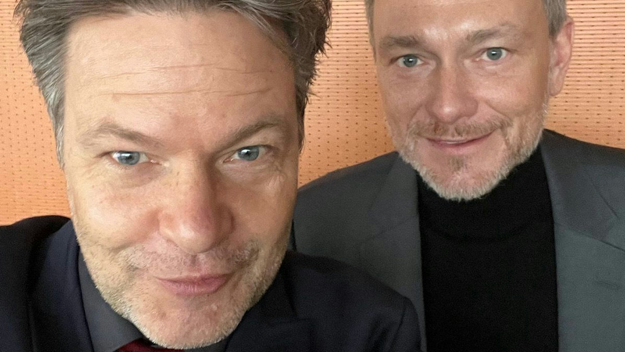 Wirtschaftsminister Robert Habeck (l.) und Finanzminister Christian Lindner (FDP) sind auf einem Foto zu sehen, das die beiden jeweils auf ihrem Instagram-Account veröffentlichten.
