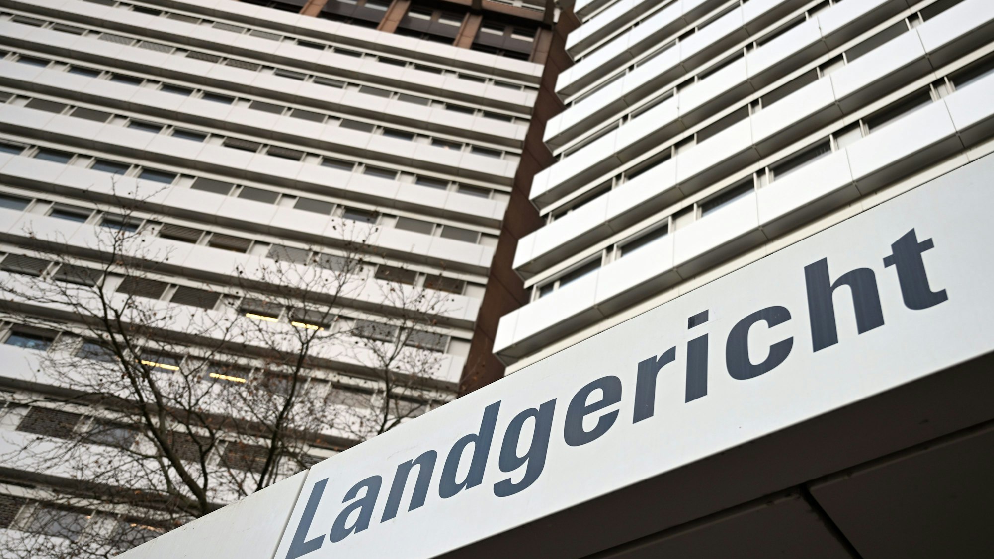 Das Bild zeigt das Gebäude des Landgerichts Köln.