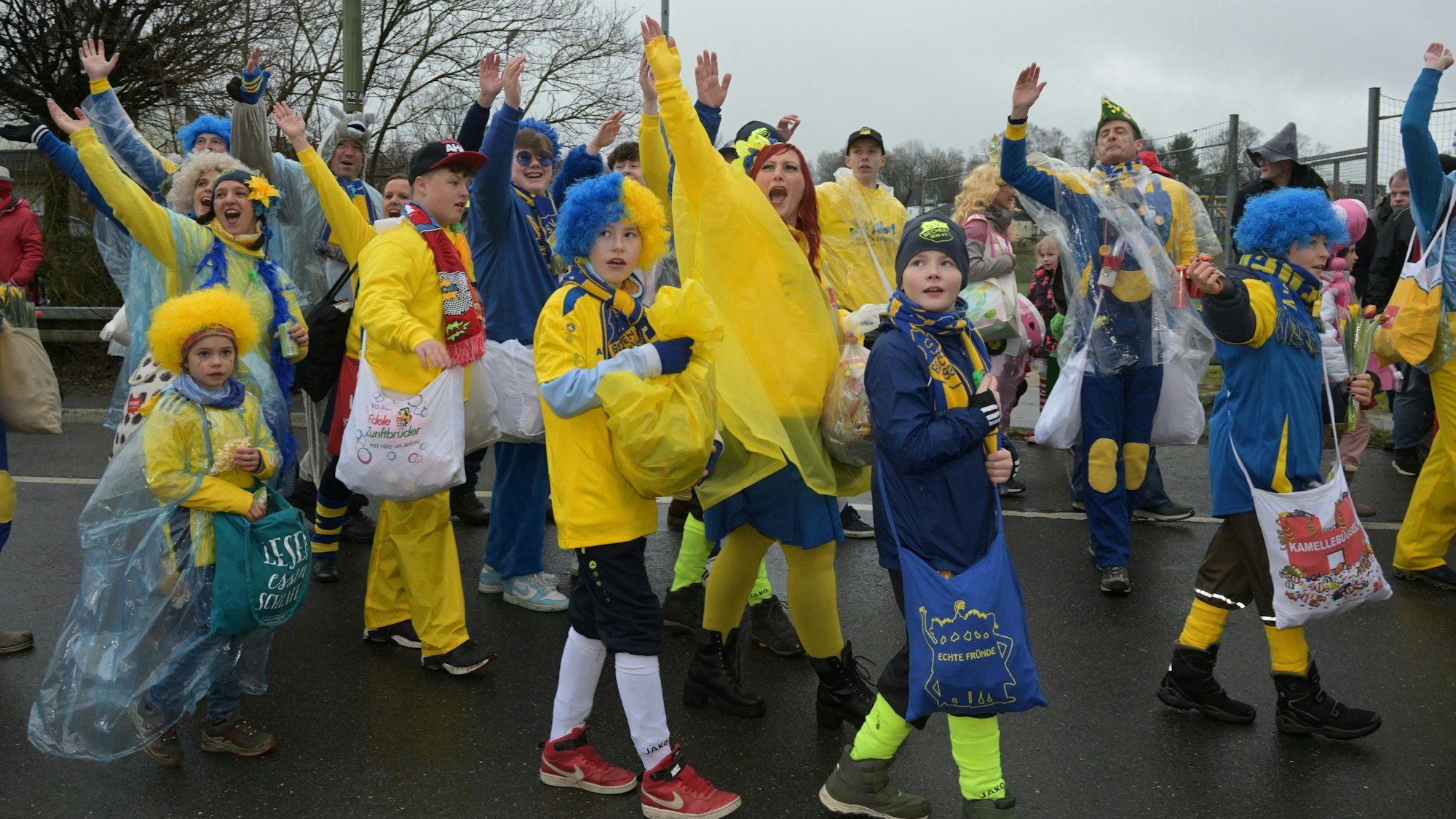 Das Foto zeigt Mitglieder des SV Bechen