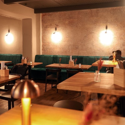 Innenansicht der Tapasbar Genussbar in Neuehrenfeld