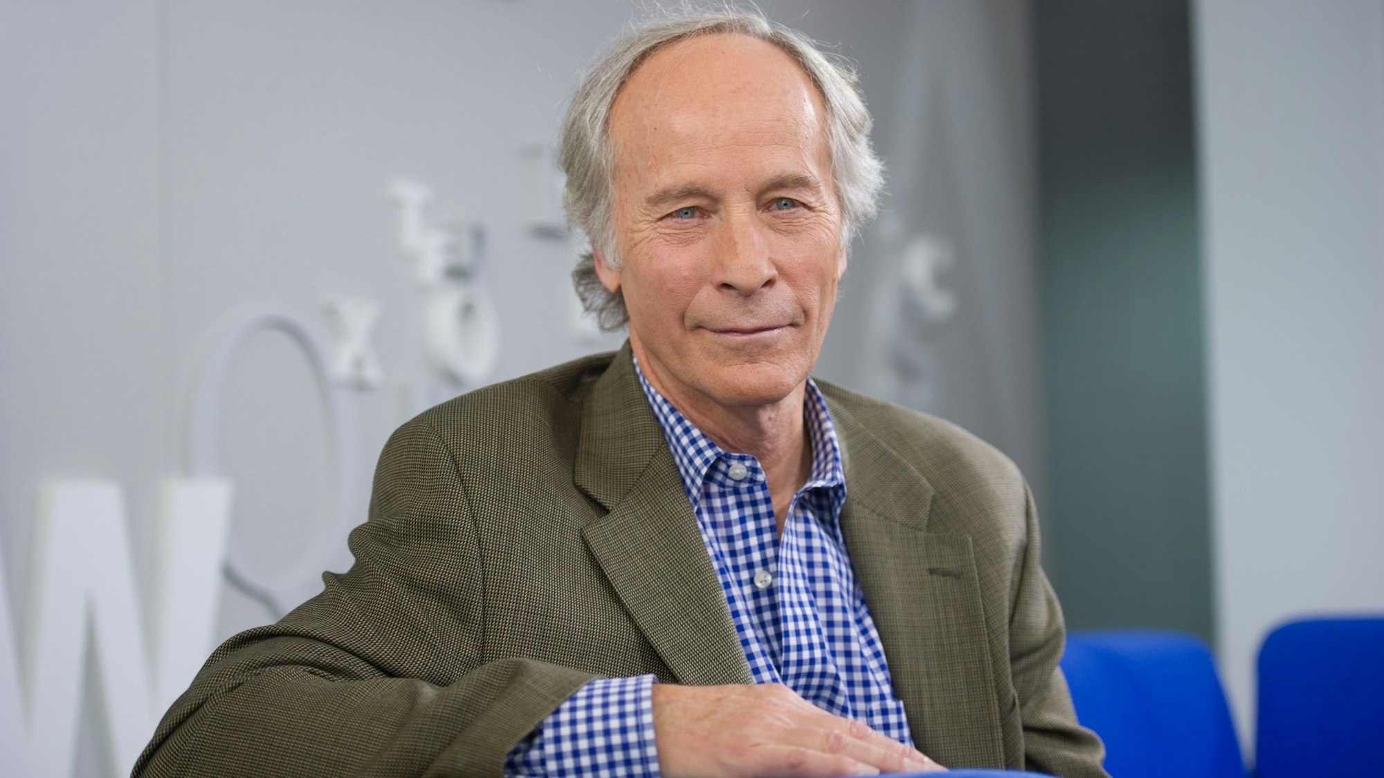 ARCHIV - 11.10.2012, Hessen, Frankfurt am Main: Richard Ford, US-amerikanischer Schriftsteller, aufgenommen auf der 64. Frankfurter Buchmesse.