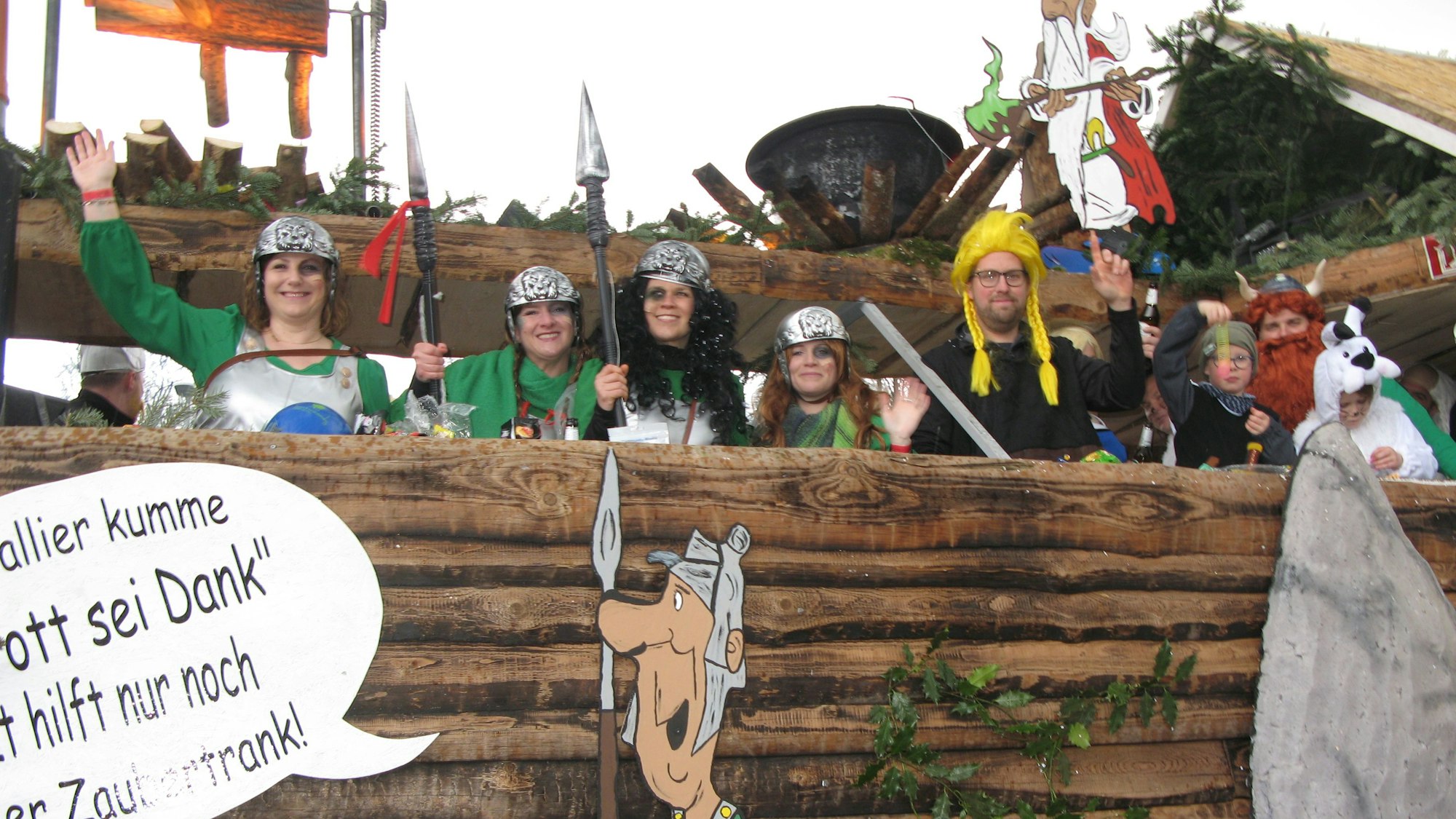 Als Figuren aus dem Asterix-Comic waren die jungen Leute auf dem Wagen der Mücher Jungbullen verkleidet.