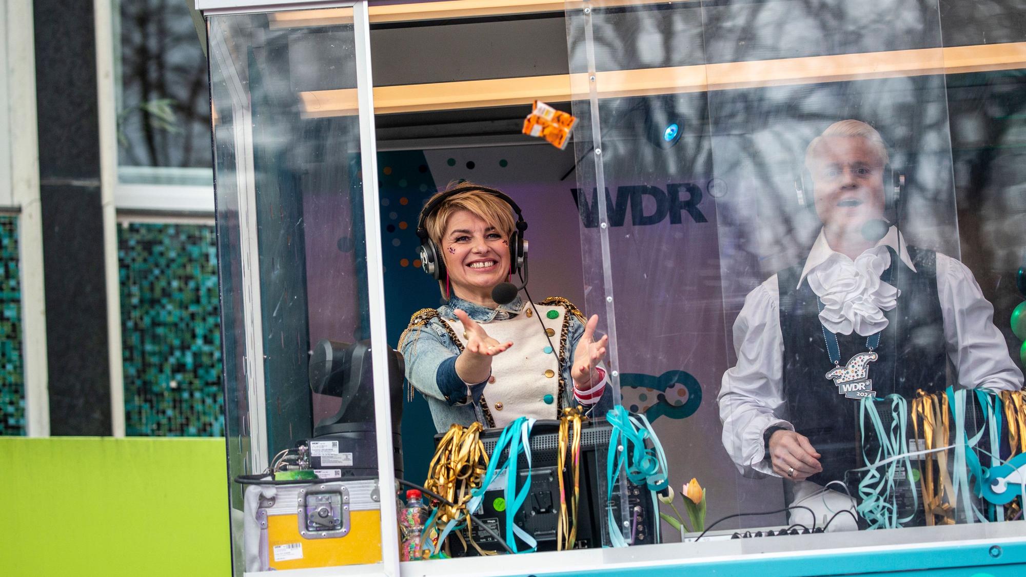 Sabine Heinrich und Guido Cantz kommentierten den Zooch erstmals Seit an Seit. Fenster auf oder zu war, war dabei eine Frage.