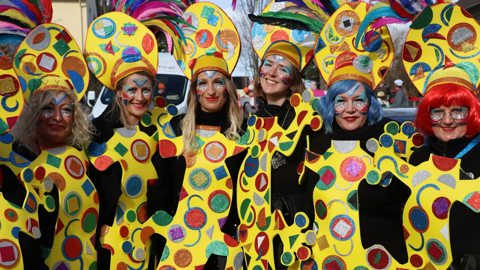 Keine Geckos sondern Jeckos der Gruppe Höppekraade brachten Farbe ins Spiel.