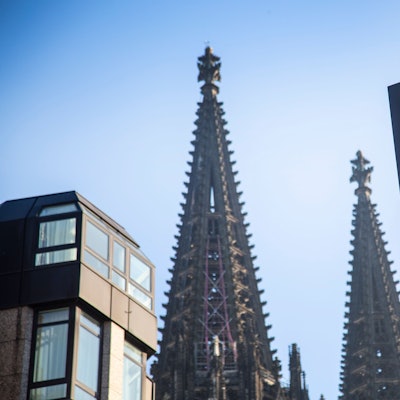 Gar nicht so einfach, die passende Unterkunft für ein EM-Spiel in Köln zu finden. Angebote gibt es noch, aber zu entsprechenden Preisen.