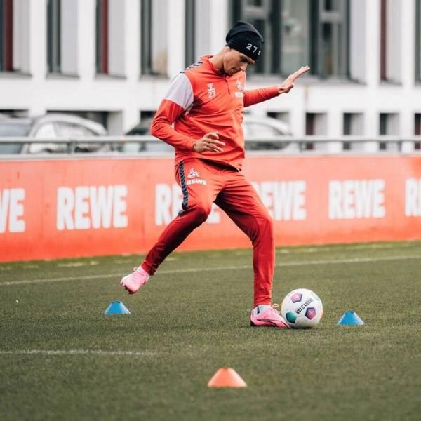 FC-Stürmer Davie Selke am 15. Februar 2024 auf dem Trainingsplatz am Geißbockheim.