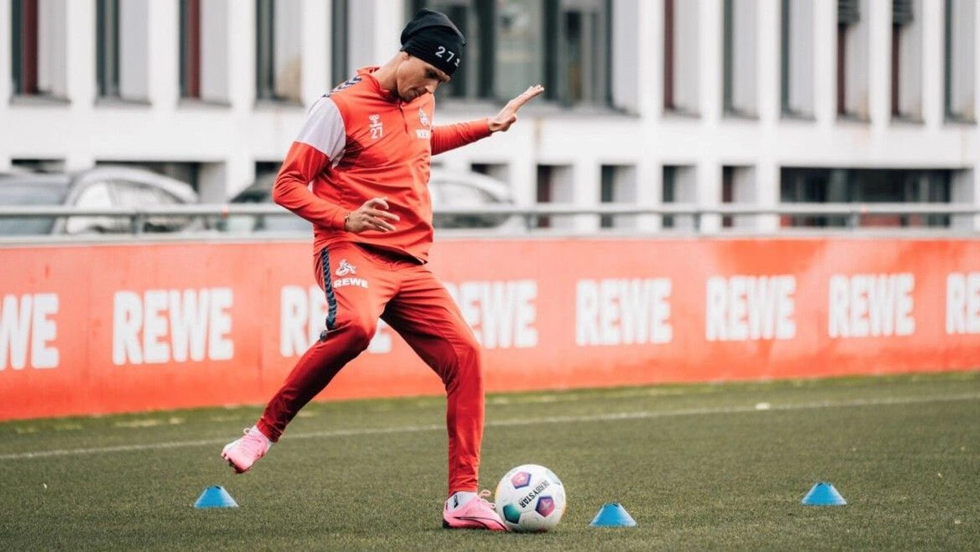 FC-Stürmer Davie Selke am 15. Februar 2024 auf dem Trainingsplatz am Geißbockheim.