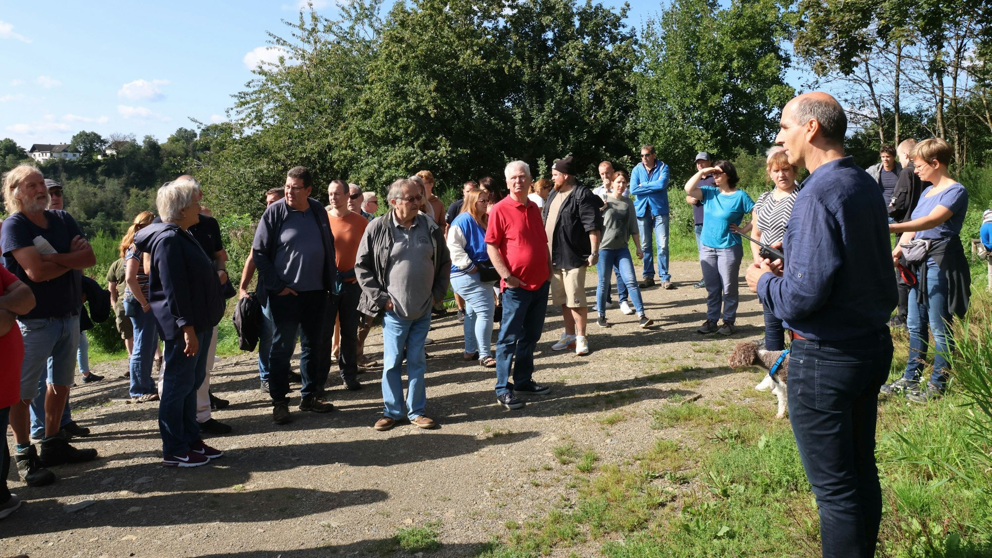 Geräuschtest auf dem Areal der geplanten Sommerrodelbahn in Eckenhagen.