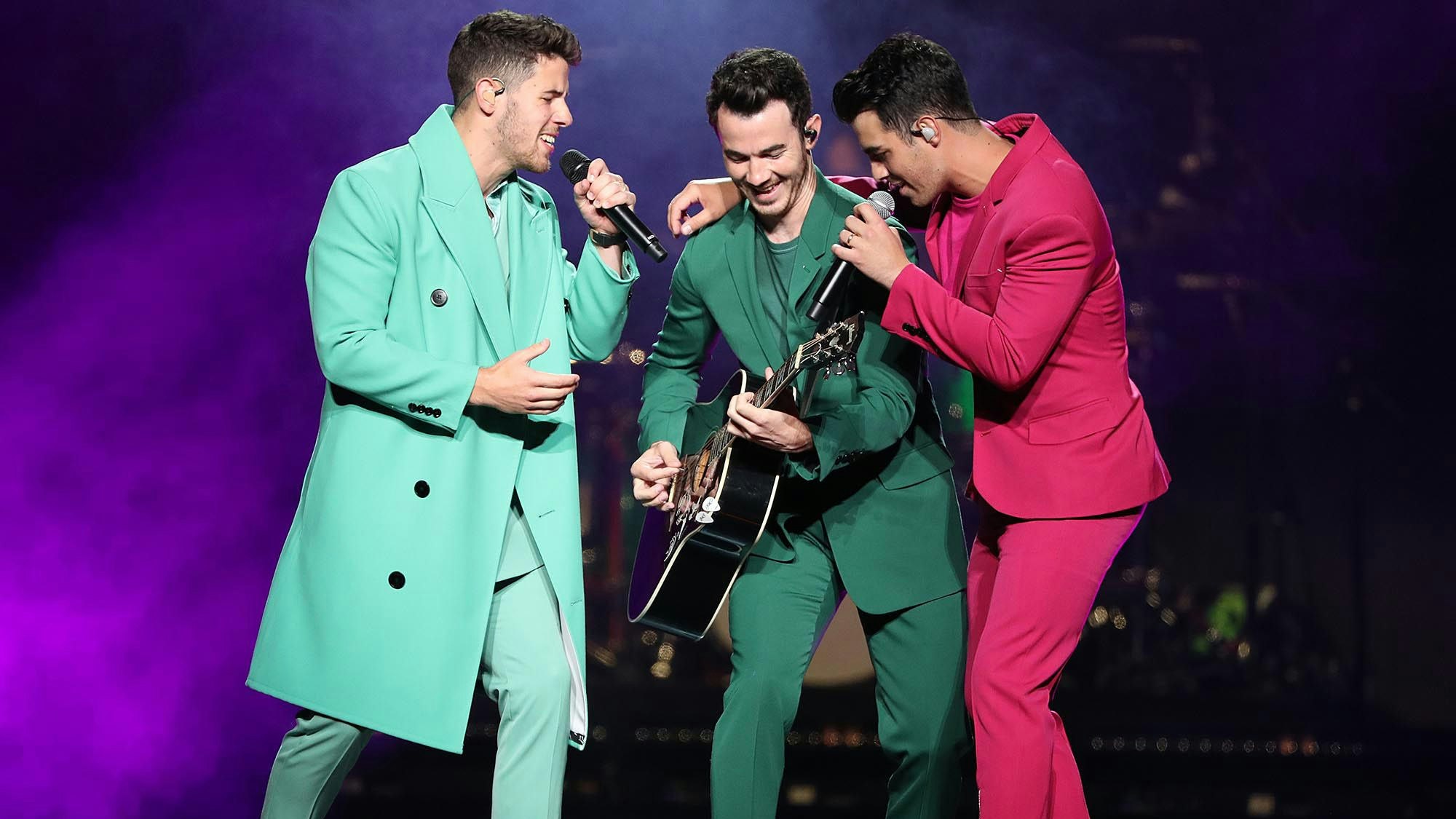 Jonas Brothers (von links nach rechts): Nick Jonas, Kevin Jonas und Joe Jonas