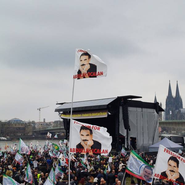Demonstranten auf der Deutzer Werft