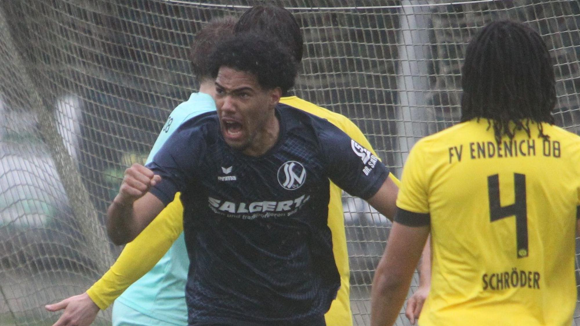 Goldener Torschütze des Siegburger SV 04: Alexander Tackie Sai.
