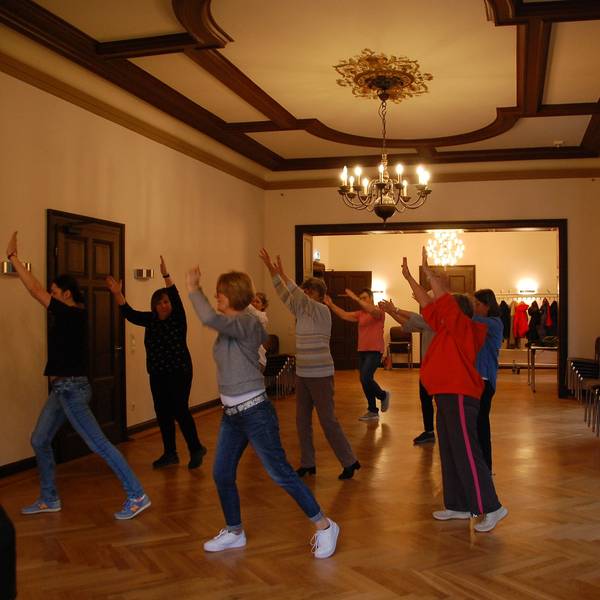 Frauen tanzen