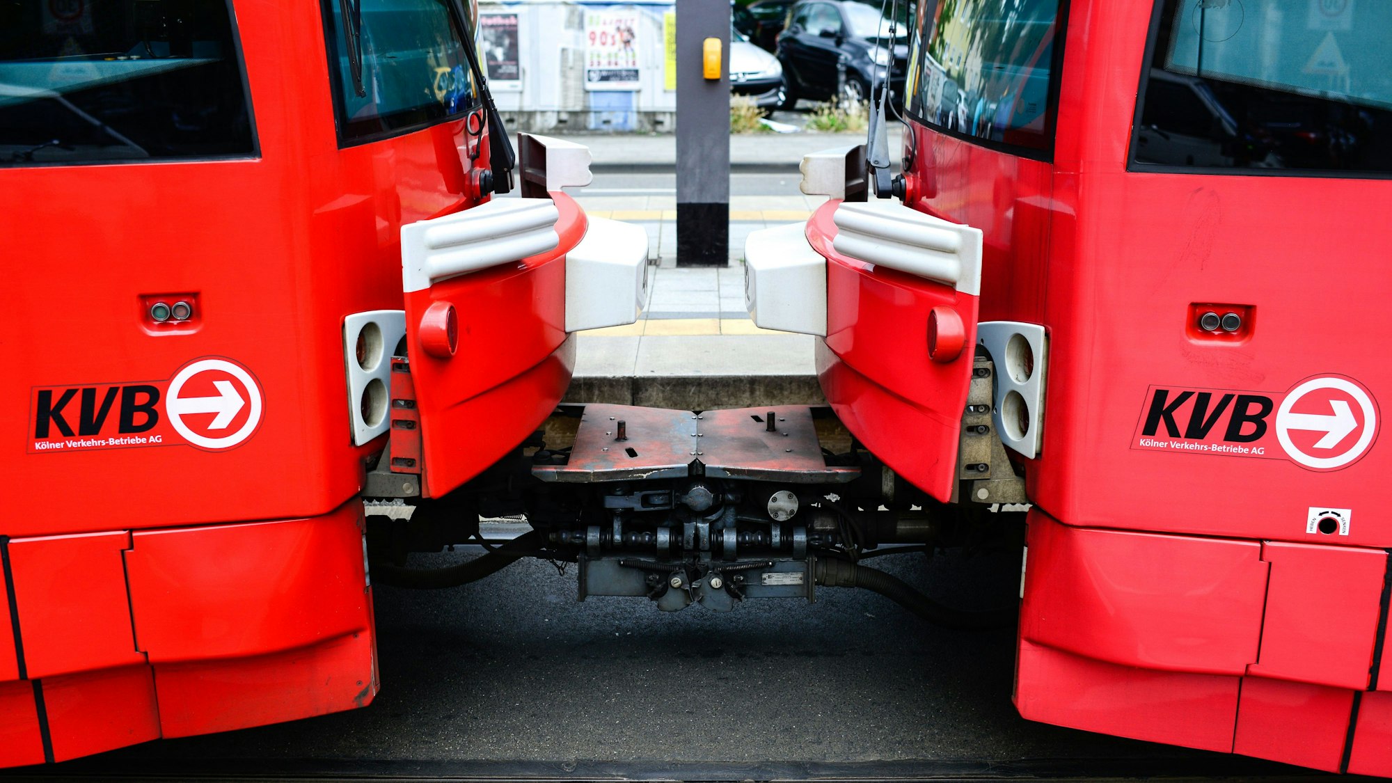 Offene Kupplungsbereiche wie an diesem alten Stadtbahnmodell sollen weitestgehend der Vergangenheit angehören.