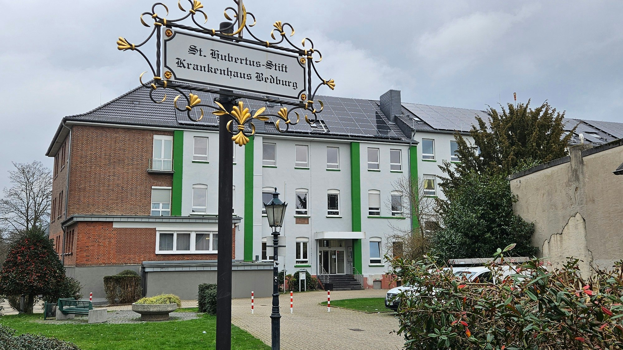 Zu sehen ist das Bedburger Krankenhaus