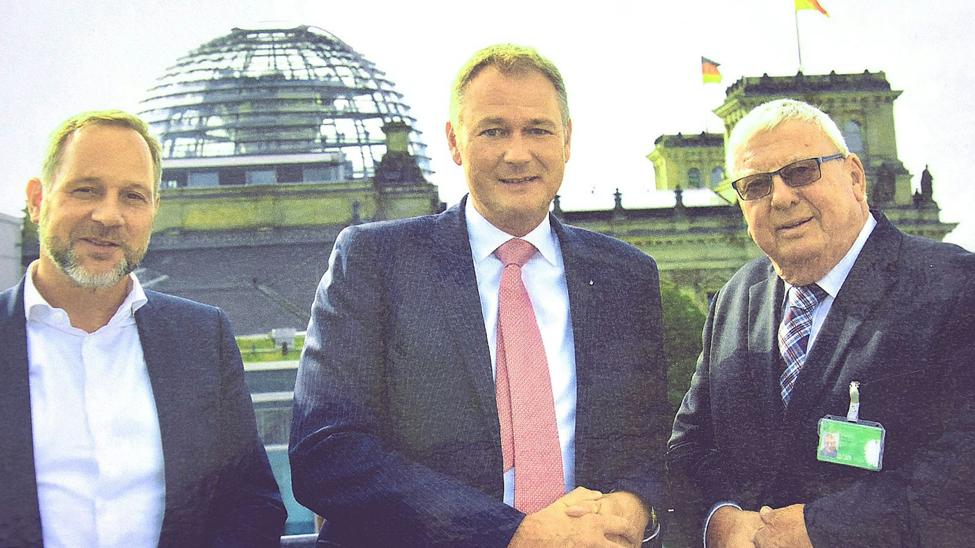 von links zu sehen sind Axel Hülsenbusch, Carsten Brodesser und Hans-Peter Murmann.