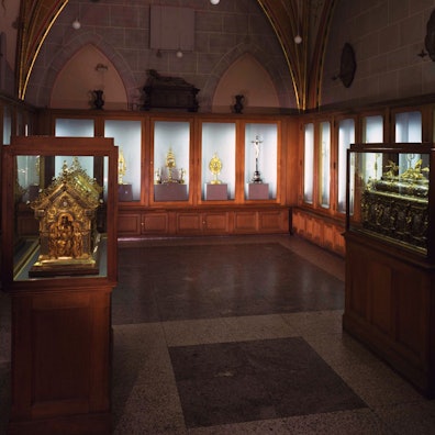 Die frühere Schatzkammer des Kölner Doms vor dem Raub 1975.