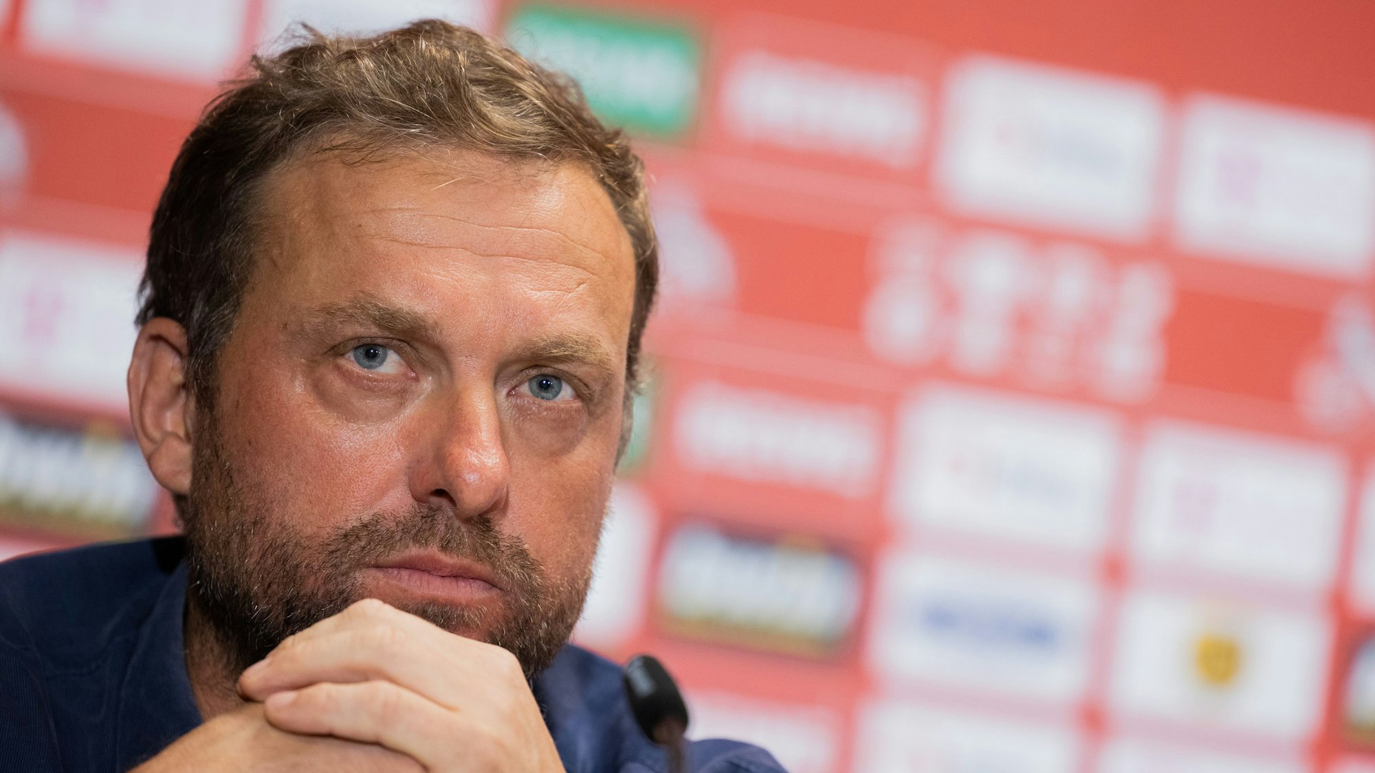 Jörg Jakobs in Nahaufnahme mit ernster Miene