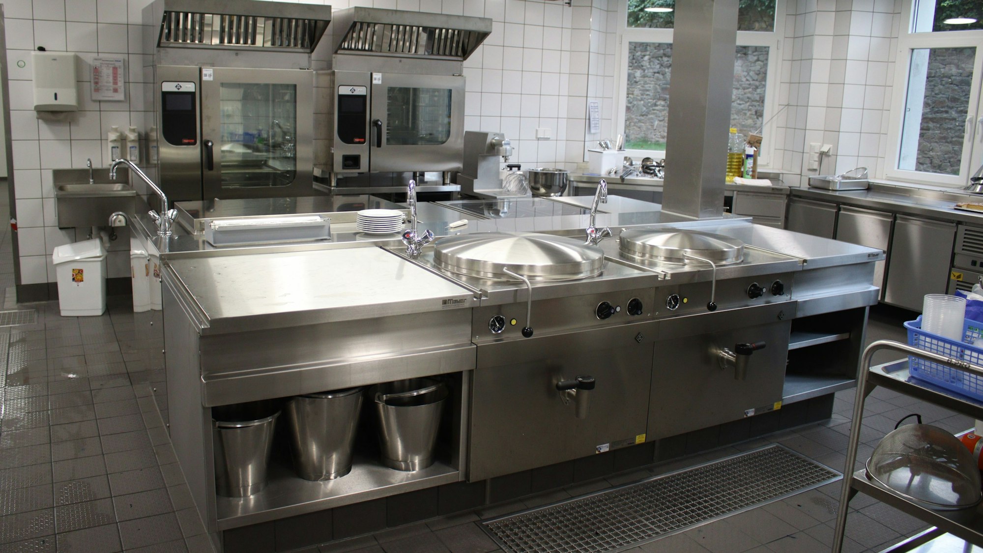 Ein Blick in die Produktionsküche des Marienheimes.