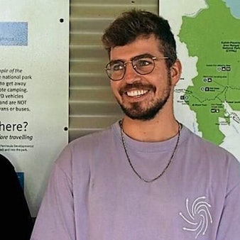 Die Deutschen Philipp Maier (l.) und Marcel Schöne haben sich eine Woche zu Fuß durchs australische Outback geschlagen.
