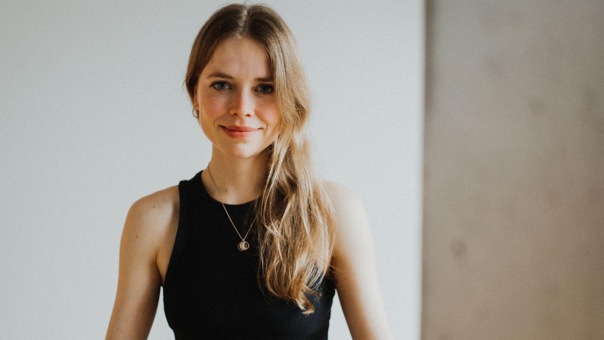 Autorin des Buches „Yoga bei Essstörungen“ Lilly Hoffmann
