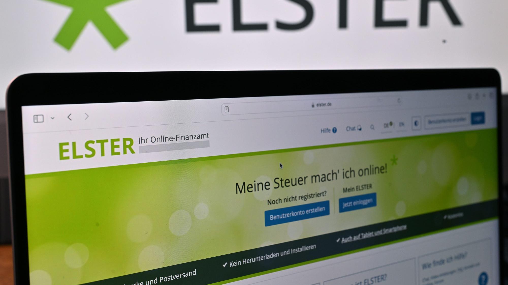 Die Webseite für die elektronische Steuererklärung mit dem Programm „Elster“ ist auf einem Computerbildschirm dargestellt. Elster steht für die elektronische Steuererklärung und dient der hochsicheren elektronischen Übertragung von Steuerdaten zwischen Bürgern, Steuerberatern, Arbeitgebern, Kommunen, Verbänden, Finanzbehörden und vielen anderen Institutionen.