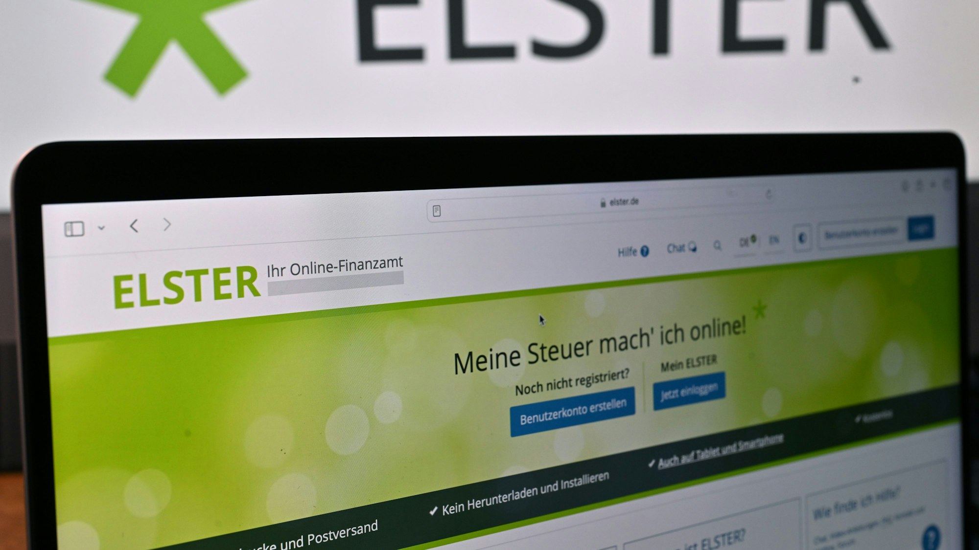Die Webseite für die elektronische Steuererklärung mit dem Programm „Elster“ ist auf einem Computerbildschirm dargestellt. Elster steht für die elektronische Steuererklärung und dient der hochsicheren elektronischen Übertragung von Steuerdaten zwischen Bürgern, Steuerberatern, Arbeitgebern, Kommunen, Verbänden, Finanzbehörden und vielen anderen Institutionen.