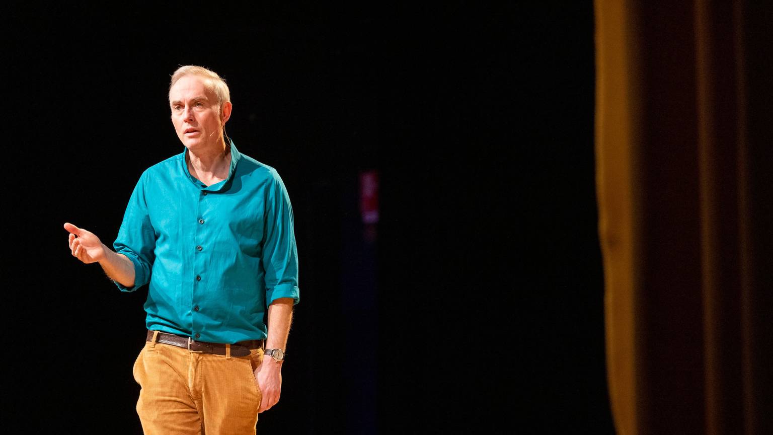 Johann König trat vor 1000 Zuschauern in der Mülheimer Stadthalle auf.