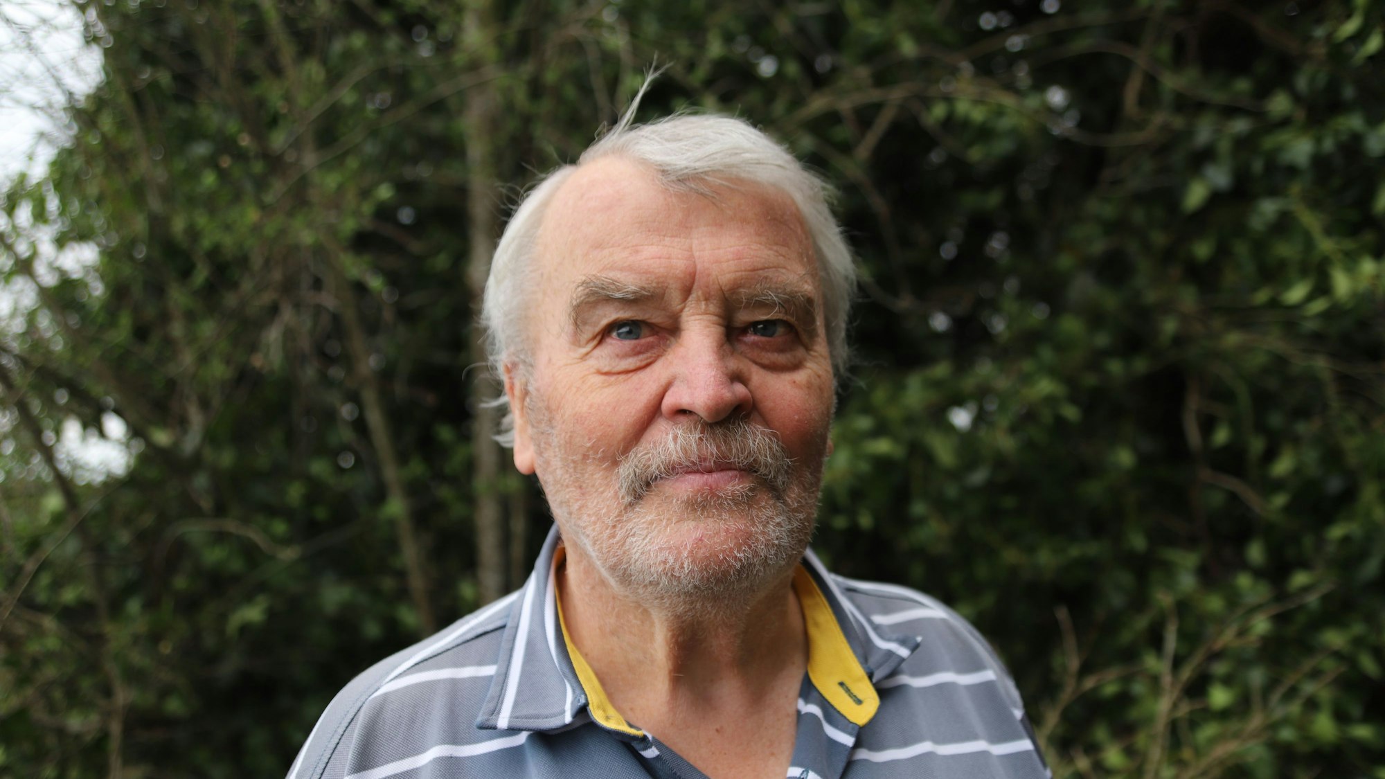 Uwe Brader hat 20 Jahre auf einen Bescheid gewartet zum Weihnachtsgeld 2003, das Beamte nicht mehr bekommen.