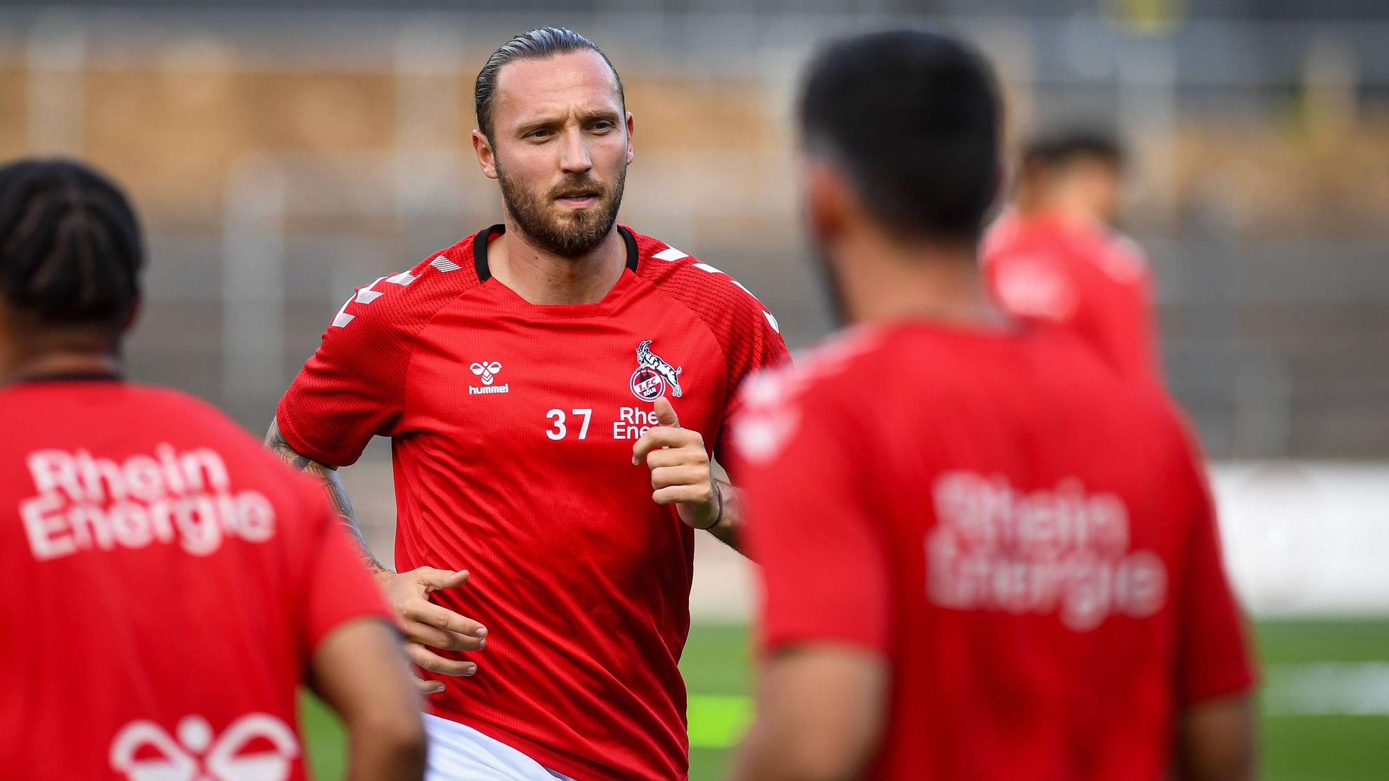 Fussball, Saison 2023/2024, Regionalliga West, 12.08.2023, 03. Spieltag, Herren, 1. FC Koeln U23 weiss vs. 1.FC Bocholt schwarz /// Marco Hoeger 1. FC Koeln U23, Koeln Franz-Kremer-Stadion Nordrhein-Westfalen Deutschland *** Football, Season 2023 2024, Regionalliga West, 12 08 2023, 03 Matchday, Men, 1 FC Koeln U23 white vs 1 FC Bocholt black Marco Hoeger 1 FC Koeln U23 , Koeln Franz Kremer Stadion Nordrhein Westfalen Germany 230812_fb_1fc-koeln-u23_1fc-bocholt_20635