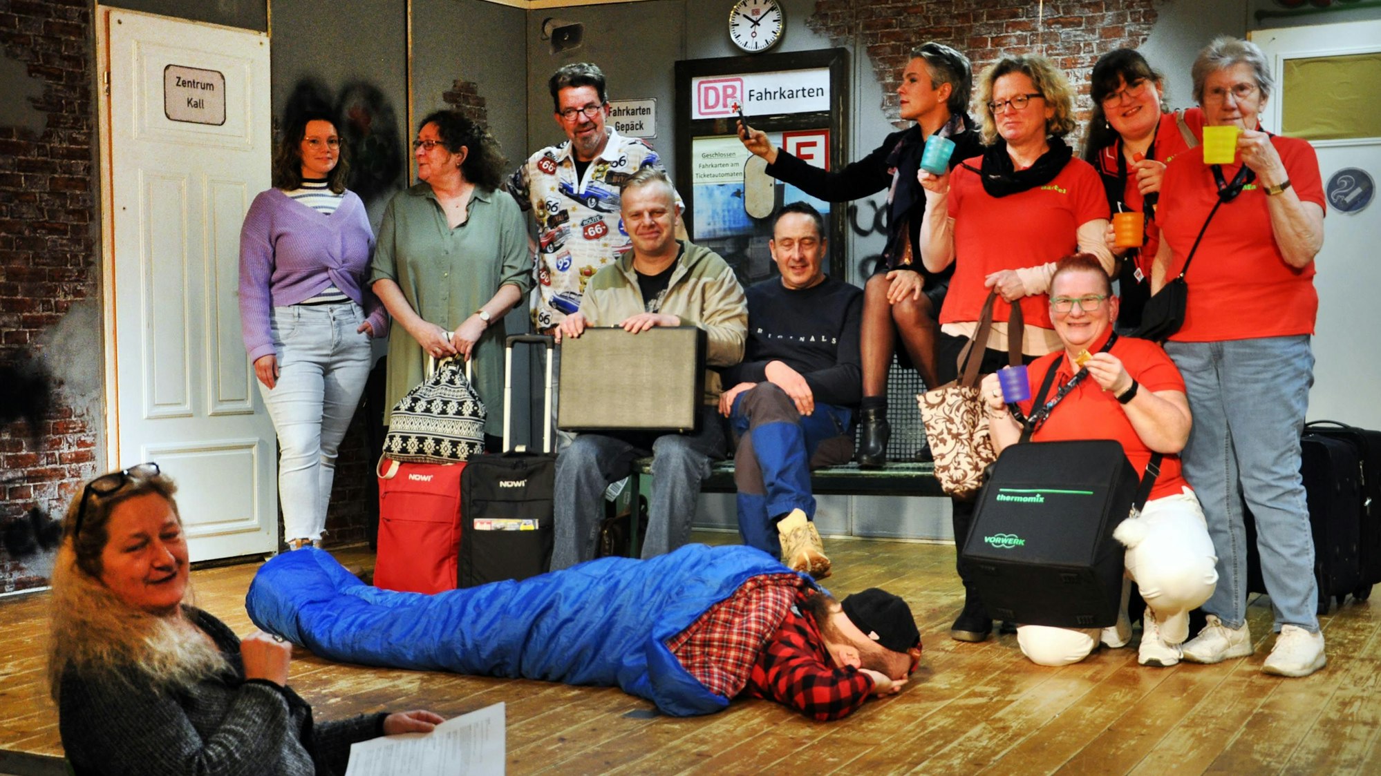 Ein Gruppenfoto der Mitglieder des Theatervereins Rinnen in Kall.