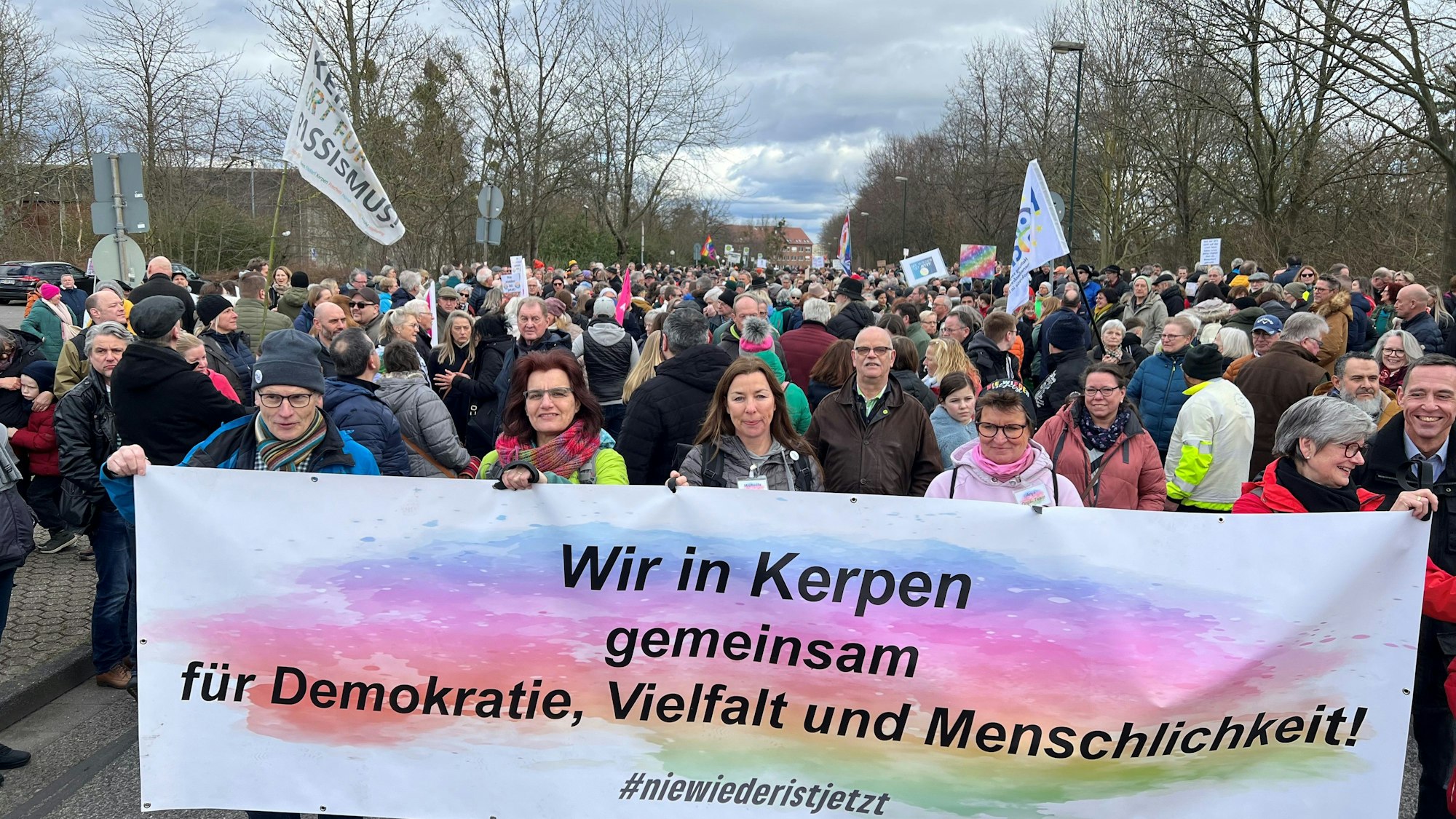 Der eindrucksvolle Demonstrationszug setzte sich vor dem Kerpener Europagymnasium in Bewegung.
