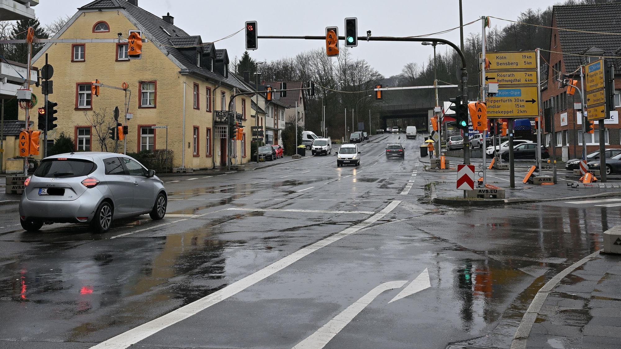 Baustellenampeln an der Kreuzung von L136 und Sülztal-Landstraße 284.