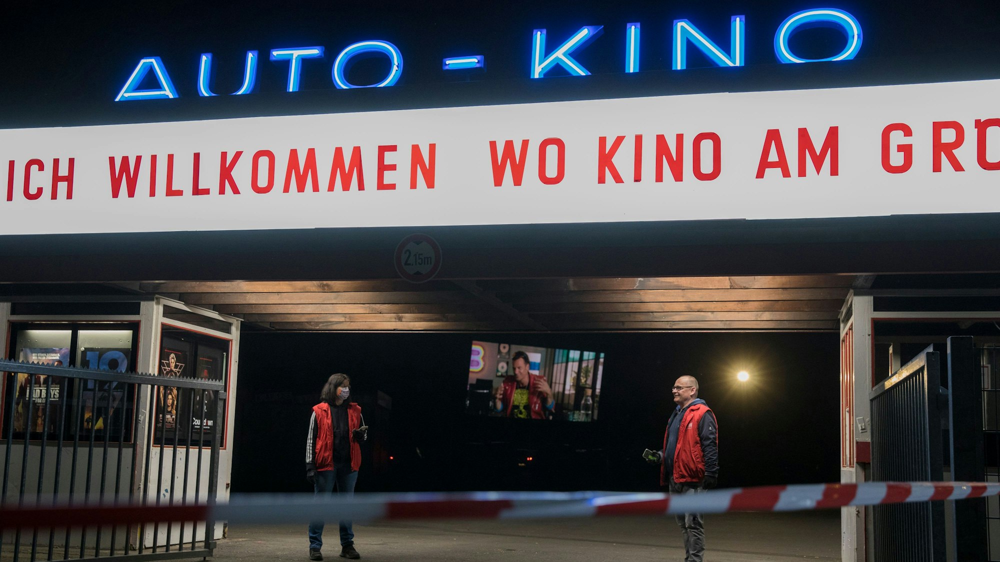 Das Autokino in Köln-Porz durfte während dem Corona-Shutdown geöffnet bleiben.