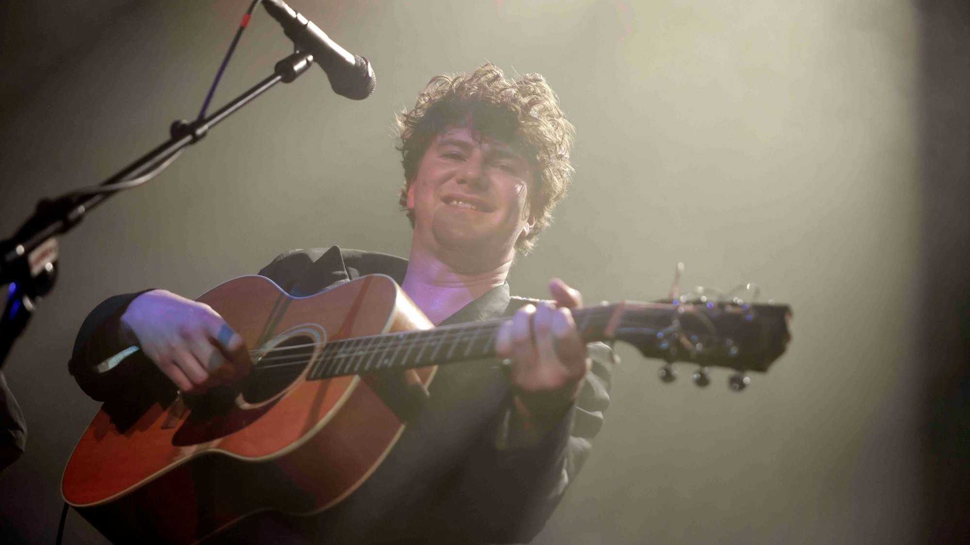 Faber (* 18. April 1993 in Zürich als Julian Pollina, Schweizer Singer-Songwriter)
"Addio"- Release-Tour
am 26. Februar 2024
im Gloria Theater