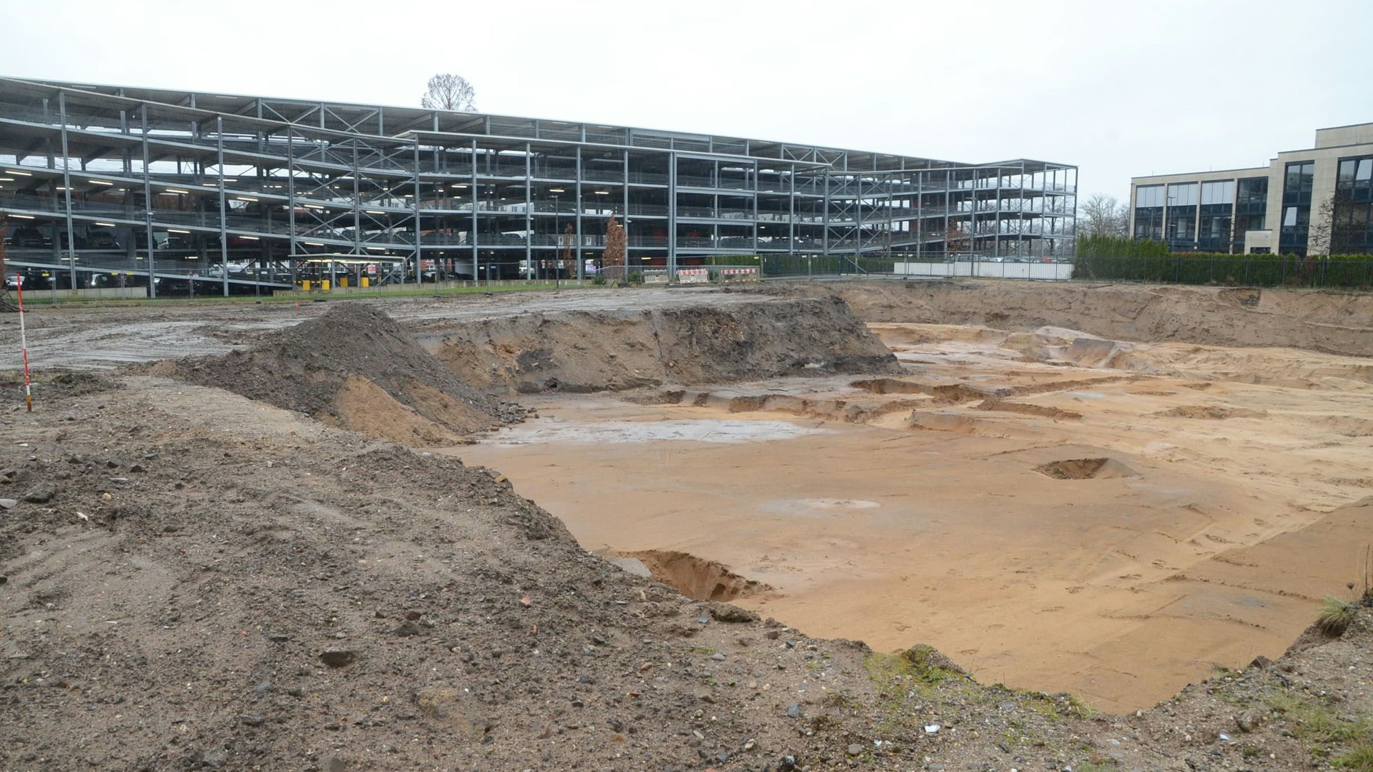 Blick auf eine Baustelle.