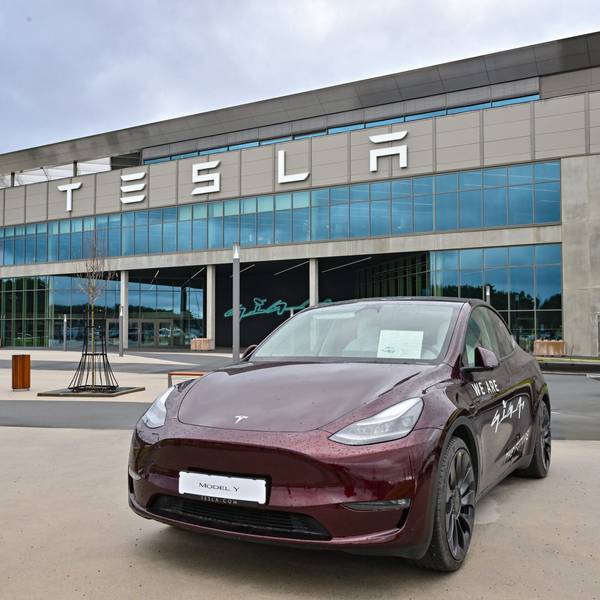 Das Werk der Tesla-Gigafactory Berlin-Brandenburg in Grünheide gibt angeblich zu viel Schadstoffe ab.