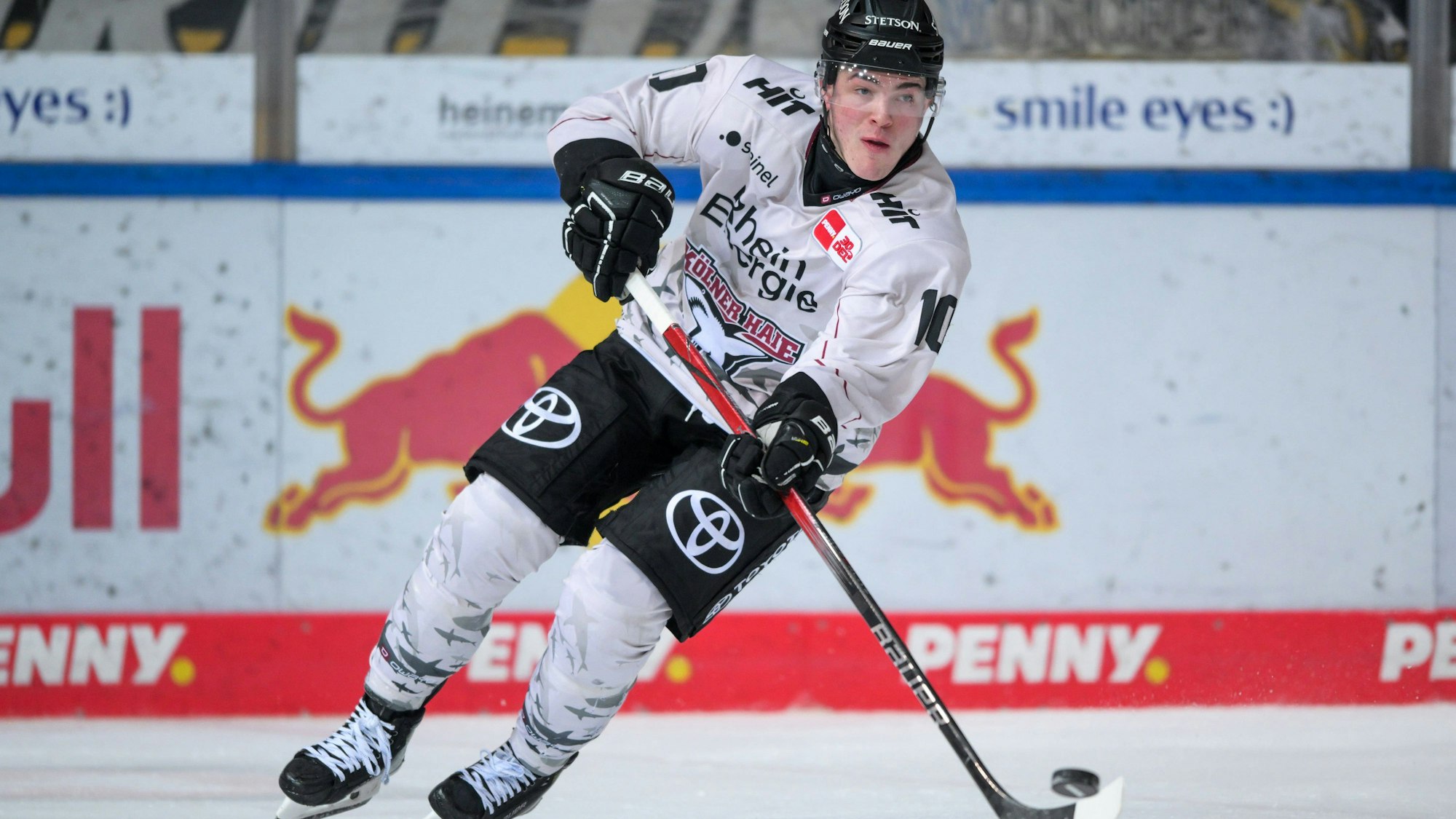 Dreierpack: Stürmer Justin Schütz führte die Kölner Haie zum Sieg in Ingolstadt.