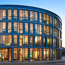 Der Rundbau der AOK.