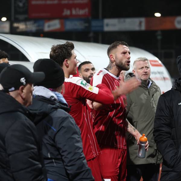 SC Fortuna Köln vs. 1. FC Düren, Mittelrheinpokal, Bitburger Pokal, Die Kölner Mannschaft wurde nach dem Spiel von den eigenen Fans beschimpft, Mitte: Dominik Lanius (Fortuna), 27.02.2024, Bild: Herbert Bucco