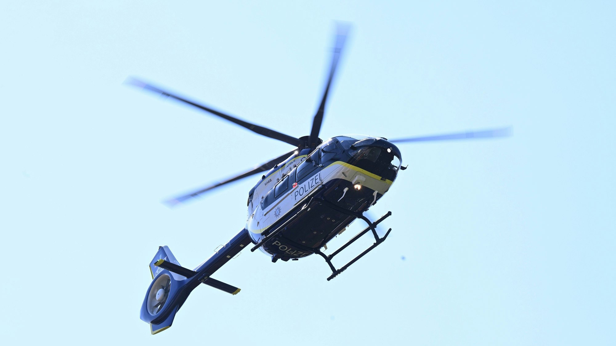 Ein Helikopter vom Typ Airbus H145