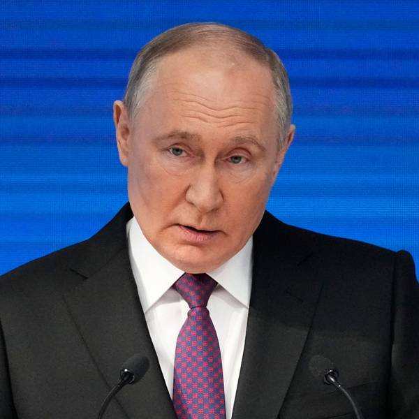 29.02.2024, Russland, Moskau: Wladimir Putin, Präsident von Russland, hält seine Rede zur Lage der Nation in Moskau. Gut zwei Wochen vor der Präsidentenwahl möchte der 71 Jahre alte Staatschef in der Rede die Föderale Versammlung - das sind die Staatsduma und der Föderationsrat · über seine wirtschaftlichen, sozial- und außenpolitischen Ziele für das kommende Jahr informieren. Foto: Alexander Zemlianichenko/AP/dpa +++ dpa-Bildfunk +++