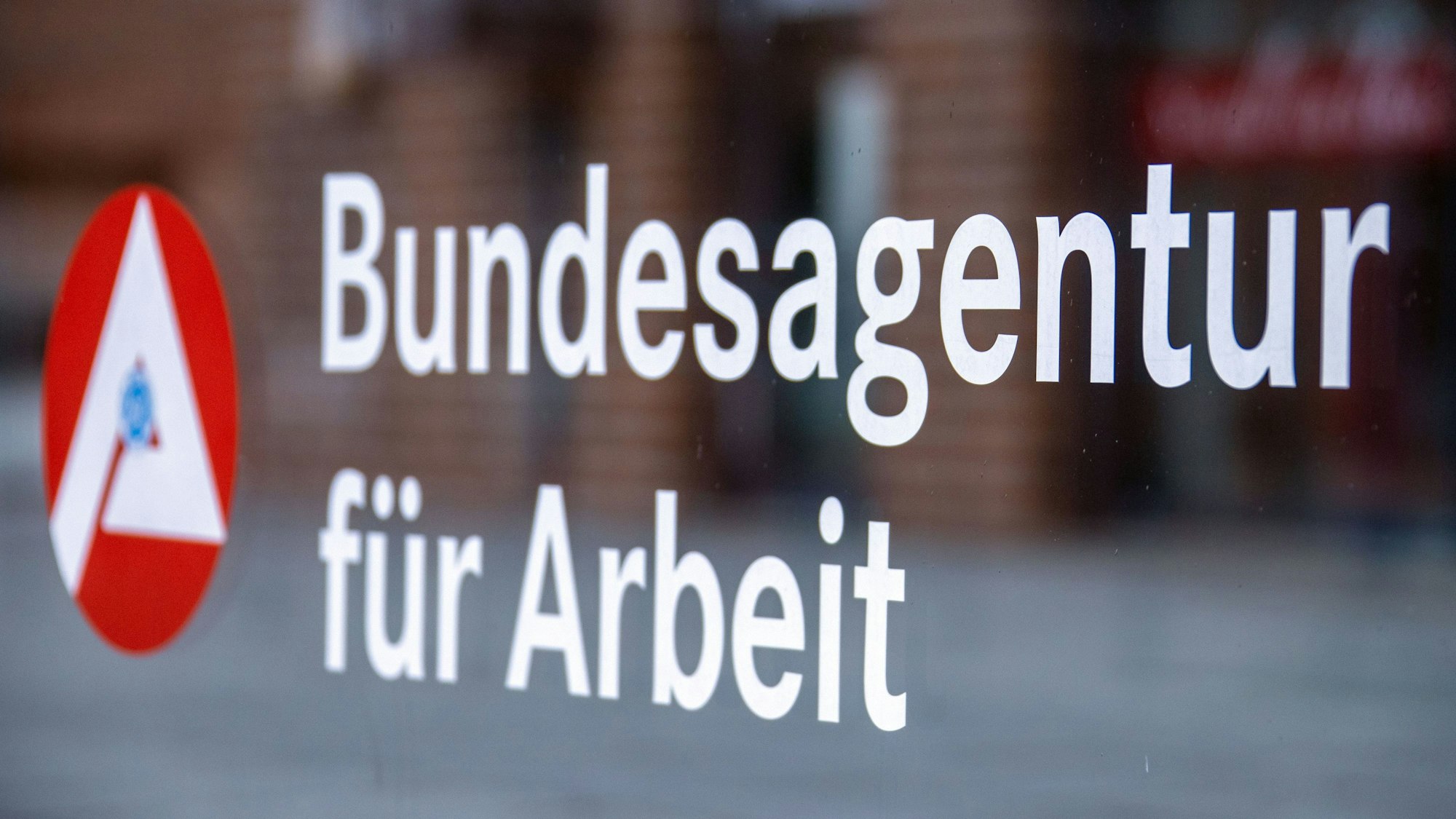 Die Arbeitslosenquote für Köln stabilisiert sich nach einem leichtem Einbruch im Januar.